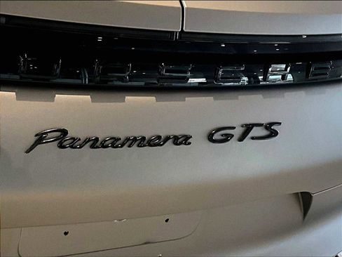 Used 2020 Porsche Panamera GTS w/ Assistance Package image 38