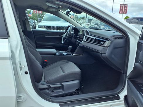 Used 2026 Toyota Camry LE FWD image 7