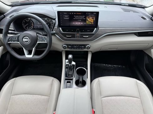 Used 2024 Nissan Altima 2.5 SL AWD/4WD image 22