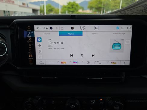 New 2026 Jeep Wrangler Unlimited Sahara AWD/4WD image 17