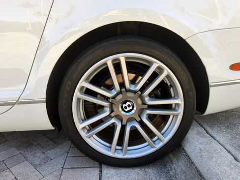 Used 2013 Bentley Flying Spur Flying Spur image 44