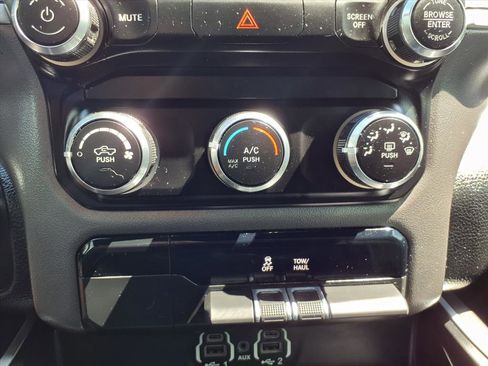 Used 2020 RAM 1500 Big Horn image 7