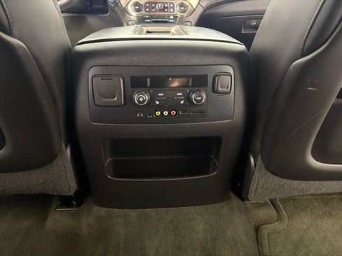 Used 2015 GMC Yukon Denali w/ Touring Package AWD/4WD image 20