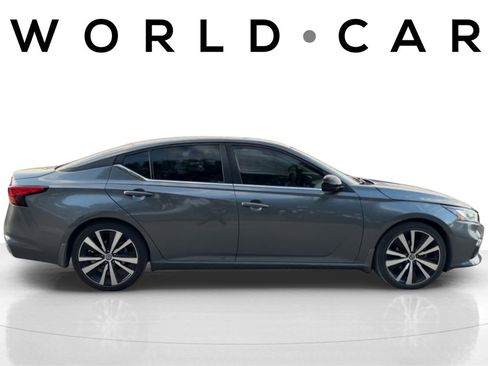 Used 2019 Nissan Altima 2.5 SR image 2