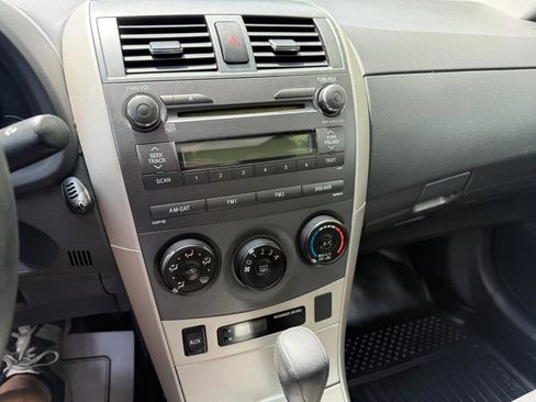 Used 2010 Toyota Corolla S FWD image 5