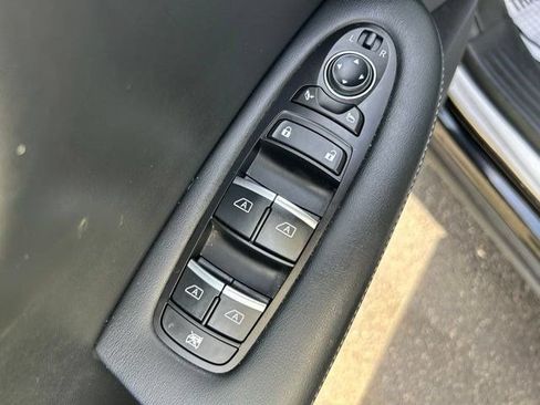 Used 2022 INFINITI QX50 Luxe FWD image 12