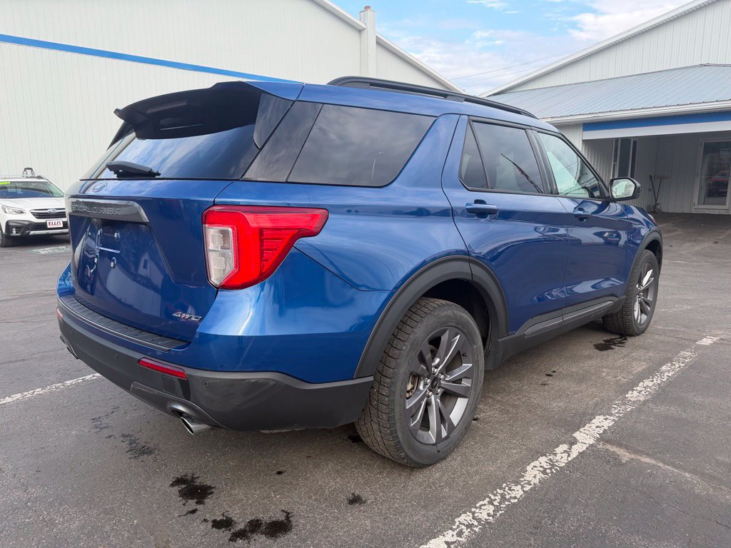 Used 2022 Ford Explorer XLT w/ Equipment Group 202A AWD/4WD image 8