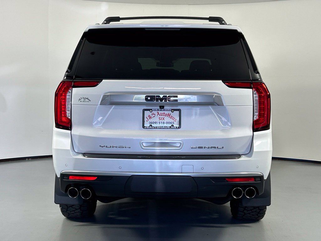 Used 2023 GMC Yukon XL Denali AWD/4WD image 6