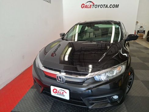Used 2017 Honda Civic EX-T image 3