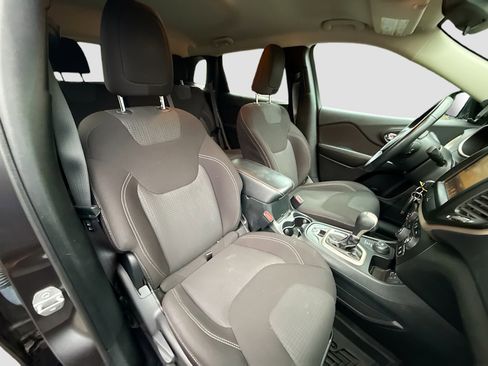 Used 2016 Jeep Cherokee Latitude image 26