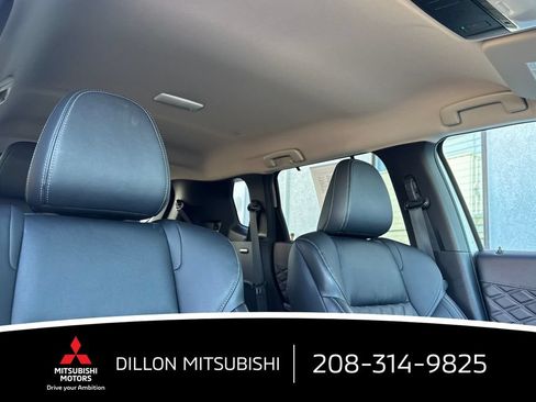 Used 2024 Mitsubishi Outlander SEL AWD/4WD image 18