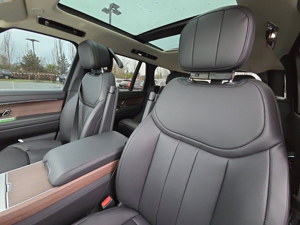 New 2026 Land Rover Range Rover SE AWD/4WD image 14