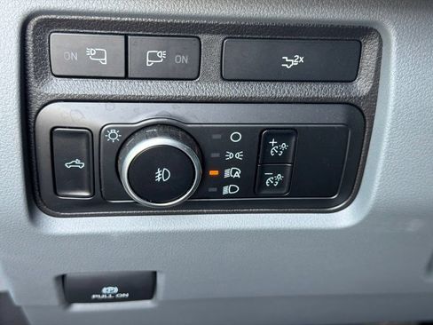 Used 2024 Ford F250 XLT w/ Black Appearance Package AWD/4WD image 22