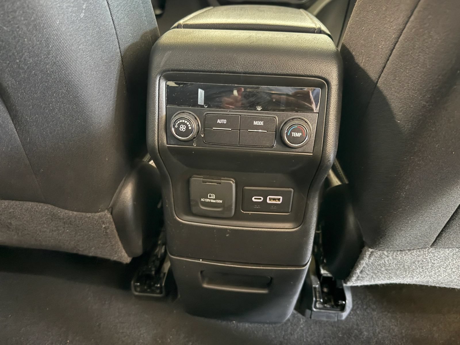 Used 2022 GMC Acadia SLE w/ Driver Convenience Package FWD image 14