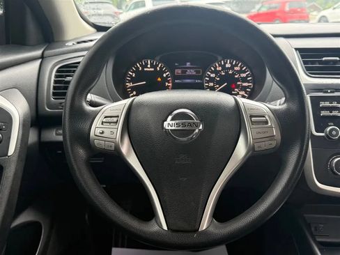Used 2017 Nissan Altima 2.5 S FWD image 10