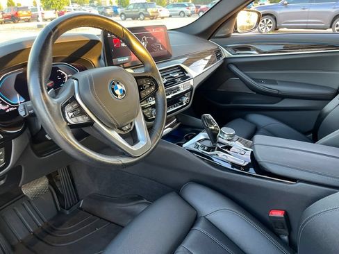 Used 2023 BMW 530e xDrive w/ Premium Package AWD/4WD image 19