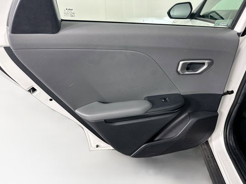 Used 2025 Kia K4 FWD image 25
