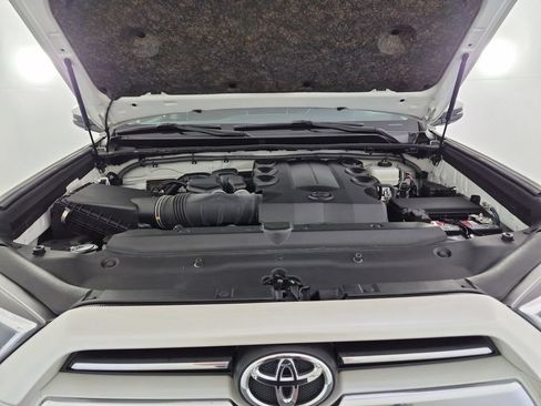 Used 2023 Toyota 4Runner Limited AWD/4WD image 41