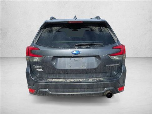Used 2022 Subaru Forester Premium AWD/4WD image 6