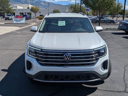 New 2026 Volkswagen Atlas SE image 2