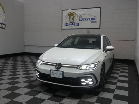 Used 2024 Volkswagen GTI SE FWD image 4