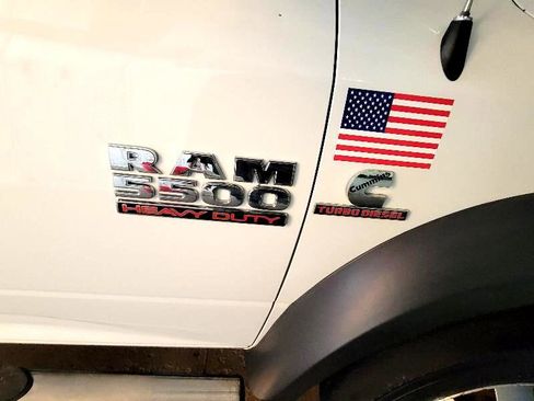 Used 2017 RAM 5500 Tradesman image 28