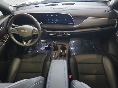 Certified 2024 Cadillac XT4 Sport image 9