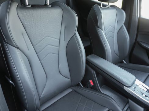 Certified 2025 BMW X2 xDrive28i image 12