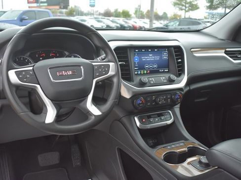 Used 2022 GMC Acadia SLE image 19