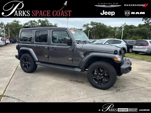 Used 2022 Jeep Wrangler Unlimited Sahara AWD/4WD image 1