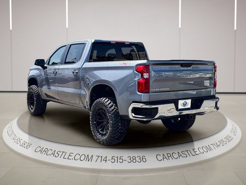 Used 2021 Chevrolet Silverado 1500 LT AWD/4WD image 4