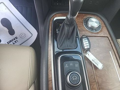 Used 2023 Nissan Armada SL w/ Captain's Chairs Package AWD/4WD image 17