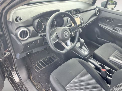 Used 2022 Nissan Versa S FWD image 10