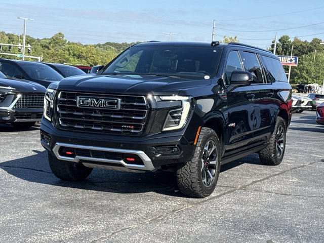 Used 2025 GMC Yukon XL AT4 w/ AT4 Premium Plus Package AWD/4WD image 10