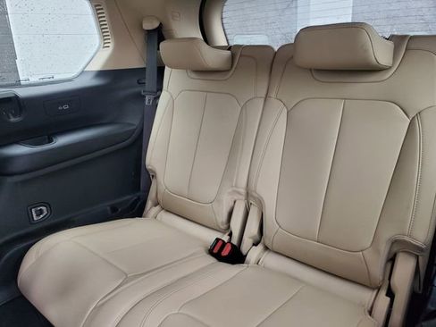 Used 2022 Jeep Grand Cherokee L Limited AWD/4WD image 31