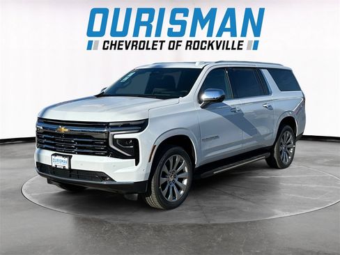 New 2026 Chevrolet Suburban Premier image 2