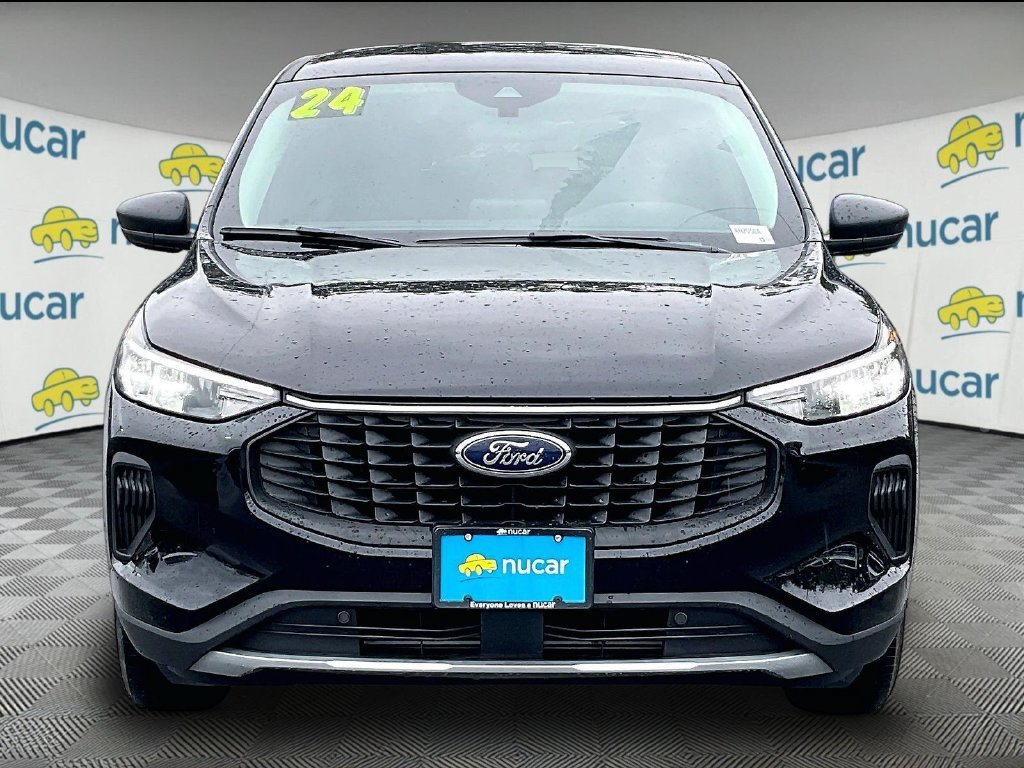 Used 2024 Ford Escape Active AWD/4WD image 2