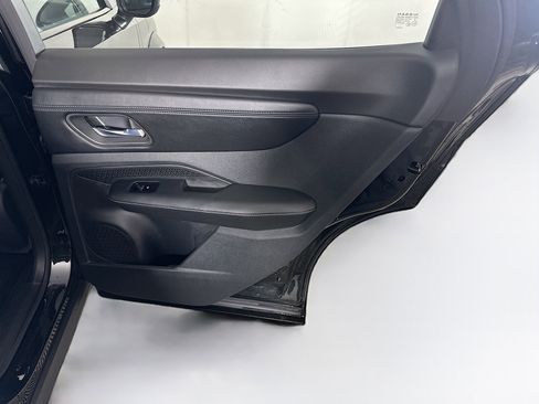 Used 2023 Nissan Ariya FWD image 29
