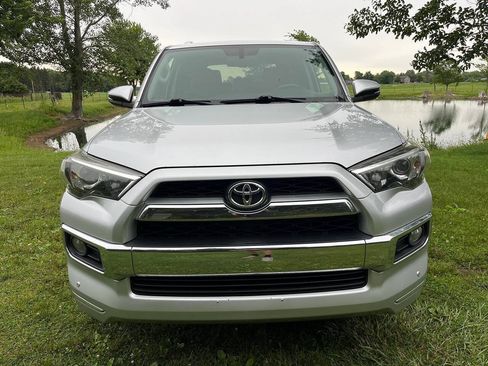 Used 2016 Toyota 4Runner Limited AWD/4WD image 2