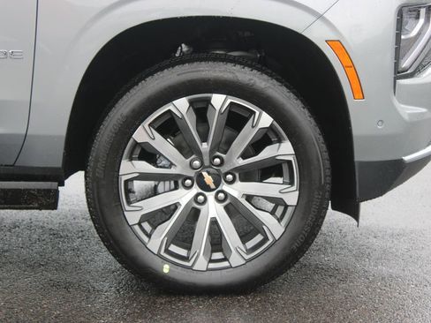 New 2026 Chevrolet Tahoe High Country AWD/4WD image 12