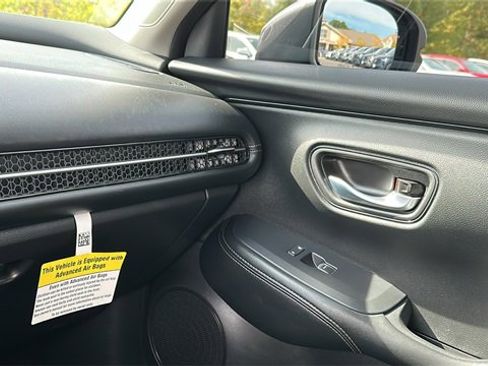 Used 2025 Honda HR-V EX-L image 21