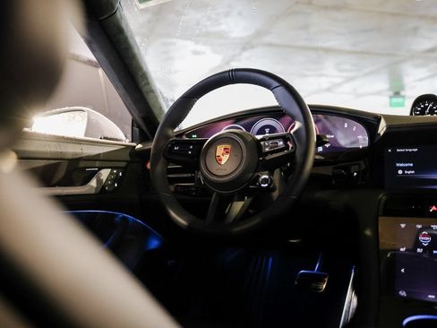 New 2026 Porsche Taycan GTS AWD/4WD image 27
