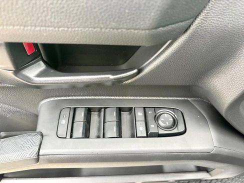 Used 2024 Toyota Tacoma SR image 16