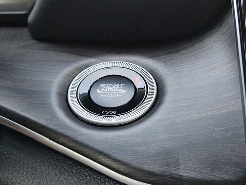 New 2025 Jeep Grand Cherokee Limited image 13