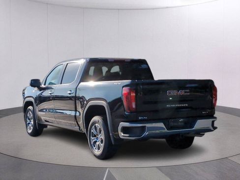 Used 2024 GMC Sierra 1500 SLT AWD/4WD image 3