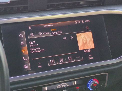 Used 2022 Audi Q3 2.0T Premium w/ Convenience Package image 13