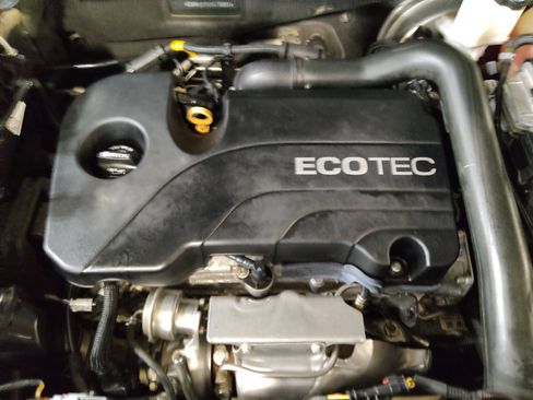 Used 2019 Chevrolet Equinox LT FWD image 30