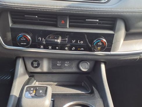 Used 2025 Nissan Rogue SV AWD/4WD image 27
