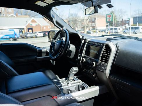 Used 2017 Ford F150 Raptor w/ Equipment Group 802A Luxury AWD/4WD image 19