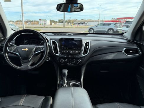 Certified 2022 Chevrolet Equinox Premier w/ Redline Edition image 6